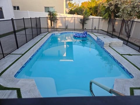swimming pool vacation rental house in key largo