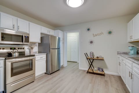 Kitchen | Cooking Basics | Dishware & Flatware | Trash Bags