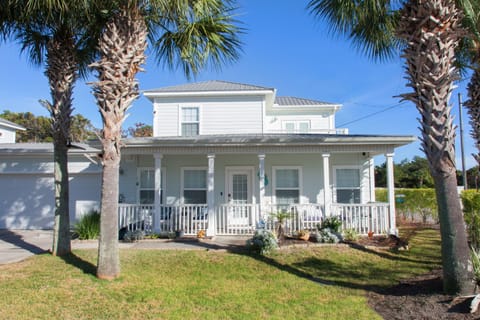 Relax on the front porch!