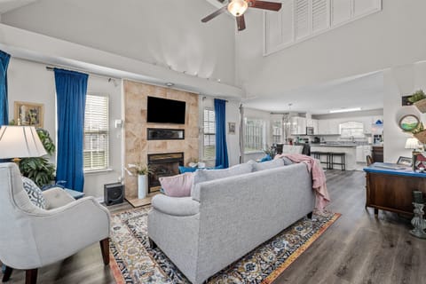 Living room with Smart Tv 