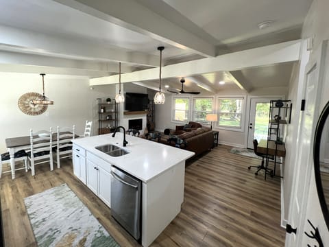 Kitchen island and dining table with seating for 6