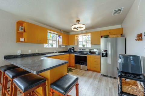 Kitchen | Cooking Basics | Coffee Maker | Trash Bags & Paper Towels Provided