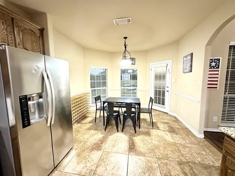 Kitchen and breakfast room