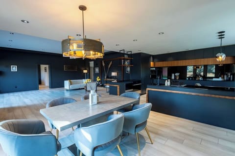 Spacious 6-seater dining area, perfect for family meals or entertaining guests in a bright and welcoming setting.