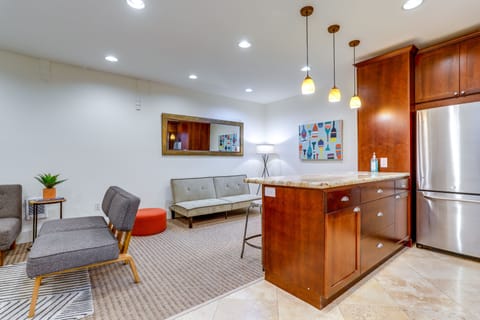 Kitchen | Bar Seating