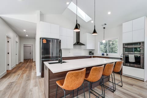 Kitchen | Custom Build | Cooking Basics