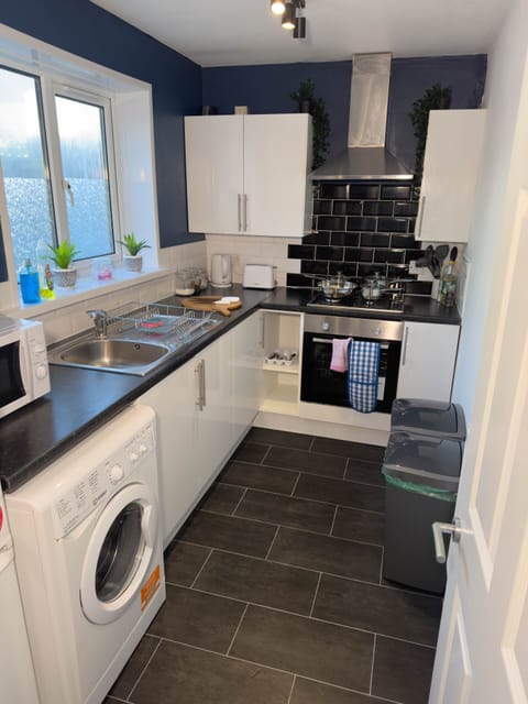 fcaf0dac-d9ba-4c02-8ac1-f34591bce9cb