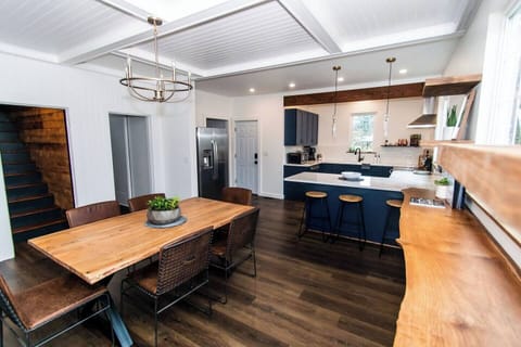 6a5c762b-38f7-4d4c-8109-89d987fffabd