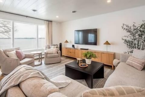 4f0070de f7b1 4a30 9da3 51ffef42ce7d