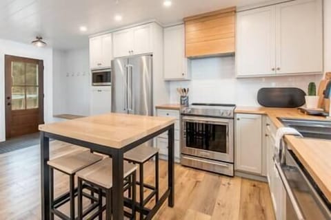 7c93322f 2f19 4610 9482 a782cd973984