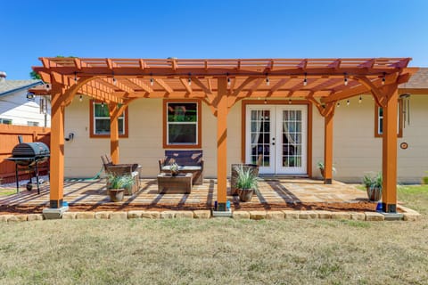 San Antonio Vacation Rental | 4BR | 2BA | Step-Free Entry | 1,534 Sq Ft