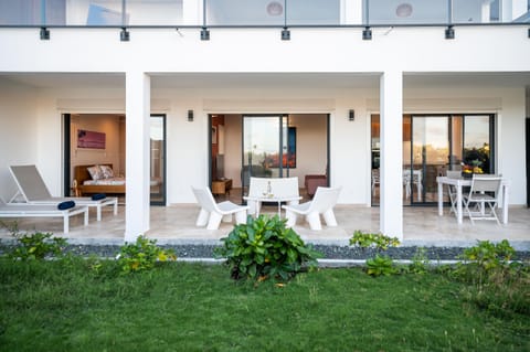 Contemporary Outdoor Space