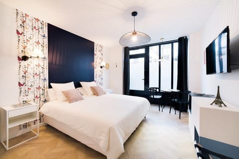 Living Room - Double Bed