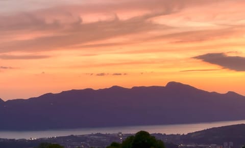Superbe Duplex Rénové vue lac à 10min D'aix les Bains, Coeur de Massif ds Bauges Apartment in Haute-Savoie