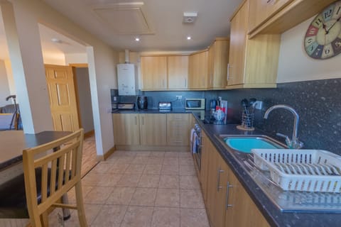 Apartment 10 Floor 3