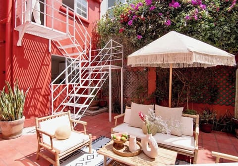Garden room through the stairs