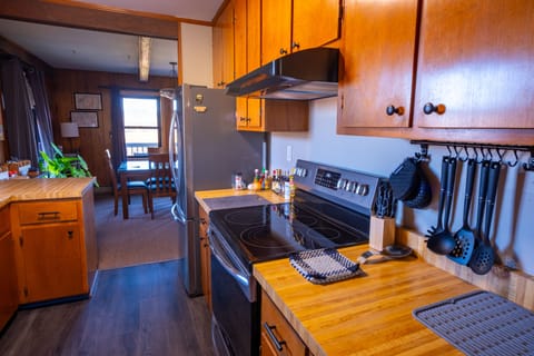 Fully equipped kitchen.