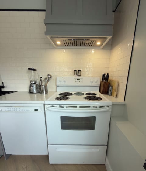 Full sized electric stove with oven.