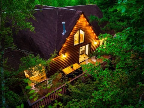 Full view of the large private deck perfect for those evenings in or morning coffee!
