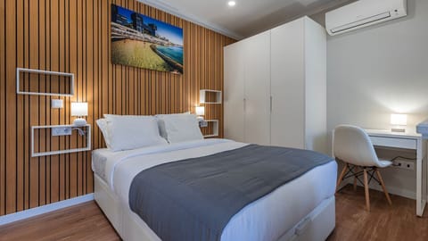You'll find a welcoming queen-size bed making it the ideal spot for a restful night's sleep #welcome #restful #portugal #pt #cascais