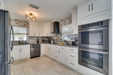 Kitchen | Coffee Maker | Blender | Toaster | Cooking Basics