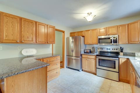Kitchen | 2nd Floor | Coffee Maker | Crockpot | Cooking Basics | Spices