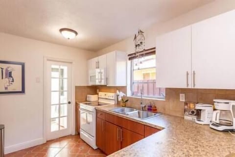 5e88c78b 5f46 4c8e b99b 4ff6b6be1c06