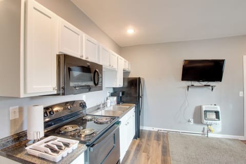 Kitchen | Stove/Oven | Refrigerator | Cooking Basics | Coffee Maker | Microwave