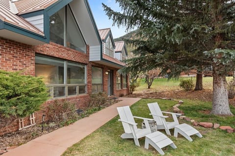 Outdoor Area with Lounge Chairs