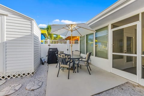 Tranquil Palm: Perfect north-end location House in Anna Maria Island