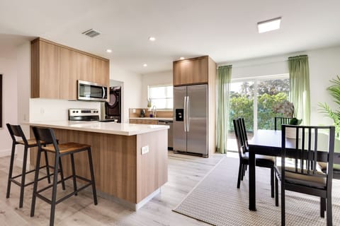 Dining Areas | Dishware/Flatware | Trash Bags/Paper Towels