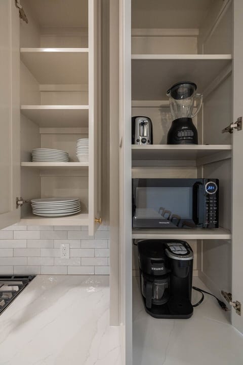 Microwave, Blender, Keurig, Toaster