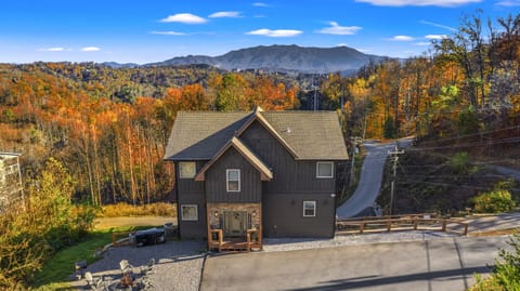 Create unforgettable moments here with your family and friends at Lifetime Memories Cabin.