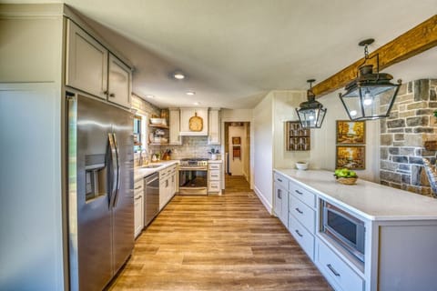 Fully Stocked Kitchen main level