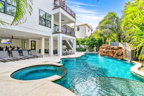 Private Heated Pool & Spa