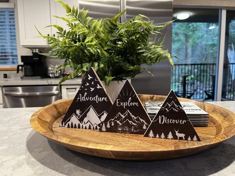 5 miles to the MRNP Nisqually entrance