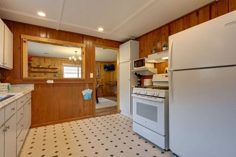 Main House | Kitchen | Dishwasher | Coffee Maker