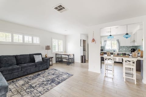 Open concept living area and plenty of seating for group hangouts