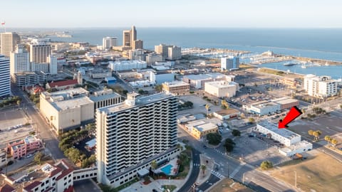 Stay in the heart of Dowtown Corpus Christi