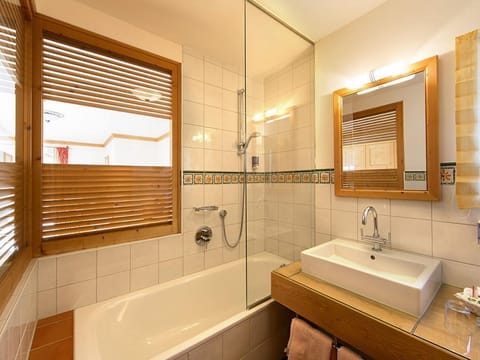 Romantiksuite, Short Stay - Hotel Der Kaprunerhof Hotel in Piesendorf