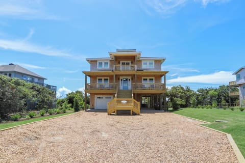 Exterior,Front Elevation,