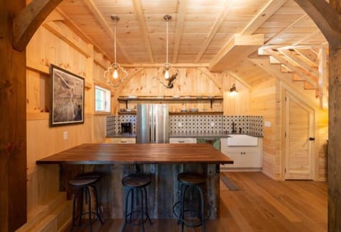 2a35a3d4-94fb-4fa3-a4c6-9464aeda3c8f