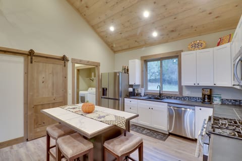 Kitchen | Coffee Maker | Dishwasher | Cooking Utensils | Dishware & Flatware