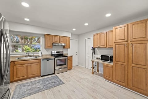 Fully-equipped Kitchen