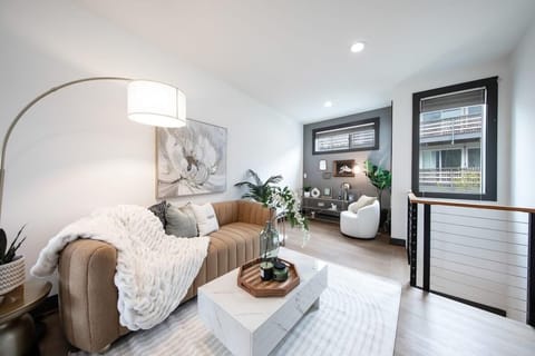 Welcome to our lovely townhome in Queen Anne