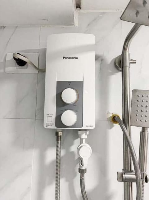 Hand-held showerhead