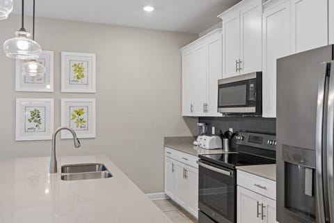 Unforgettable moments start in our culinary retreat near Disney.