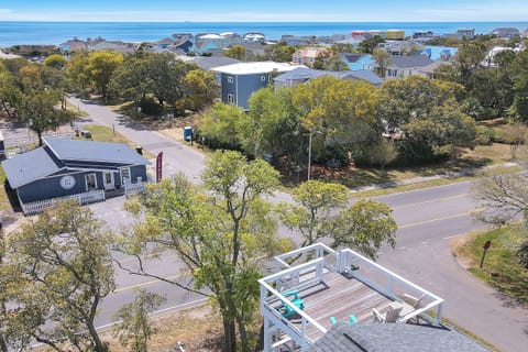 Public Beach Access is approx. under 1/2 miles from Sea You Out There property