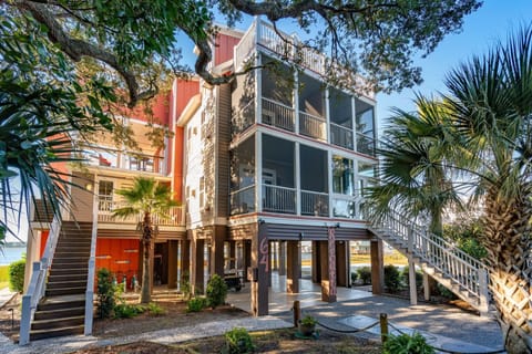 64W9thSt-KeenEyeMarketing-004