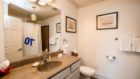 d33c682a-a4cc-497c-979c-2a15ba32fe12